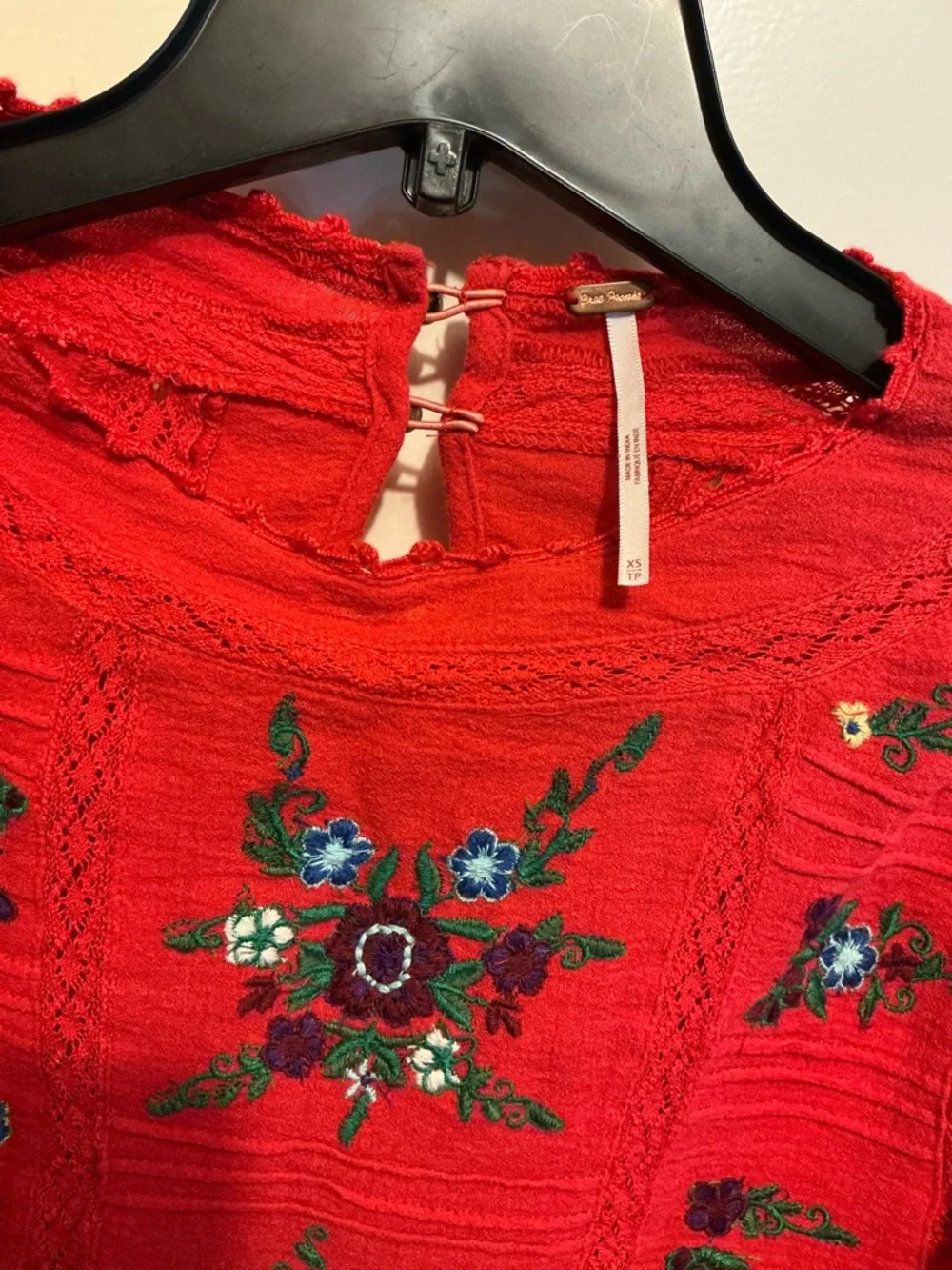 Embroidered Red Ruffle Long-Sleeve Top - Picture 3 of 4